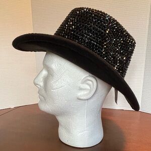 Women’s Cowgirl Hat. Black Bling Exterior, Felt Underside. NWT